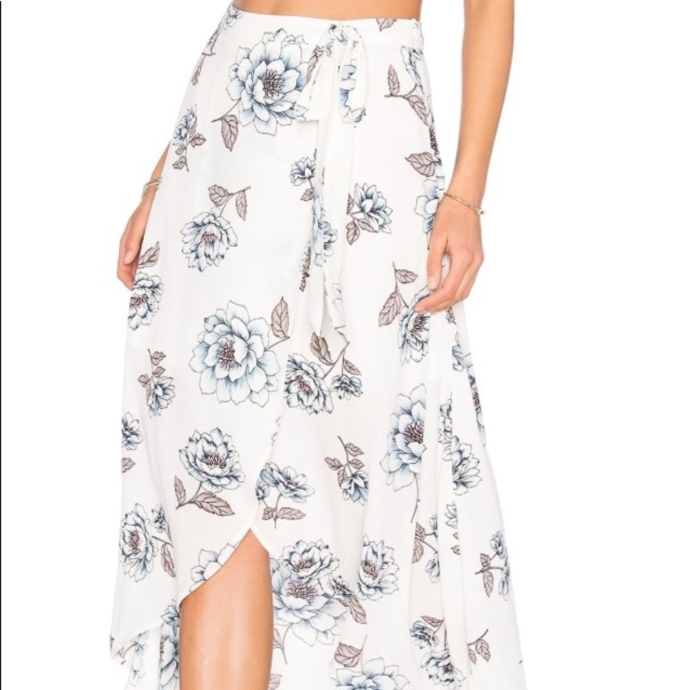 J.O.A WRAP SKIRT IN OFF WHITE MULTI floral New